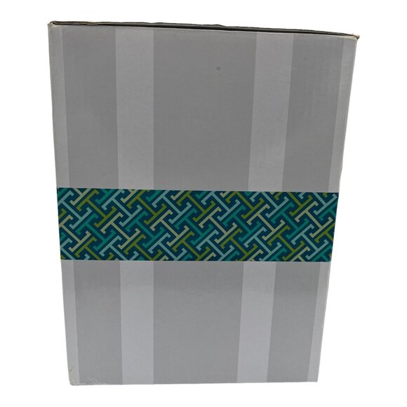 Scentsy Warmer True North Maple Leaf Red Retired Full Size Canadian Exclusive - Picture 11 of 12